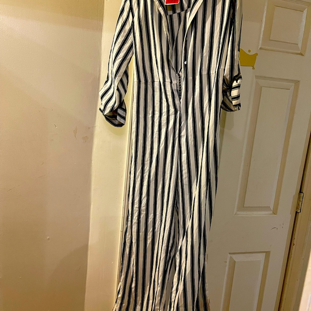 Long black and white jumpsuit